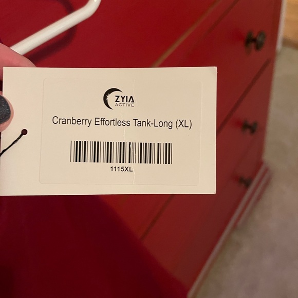 Nearly new Zyia Cranberry Effortless Tank XL - Picture 3 of 5